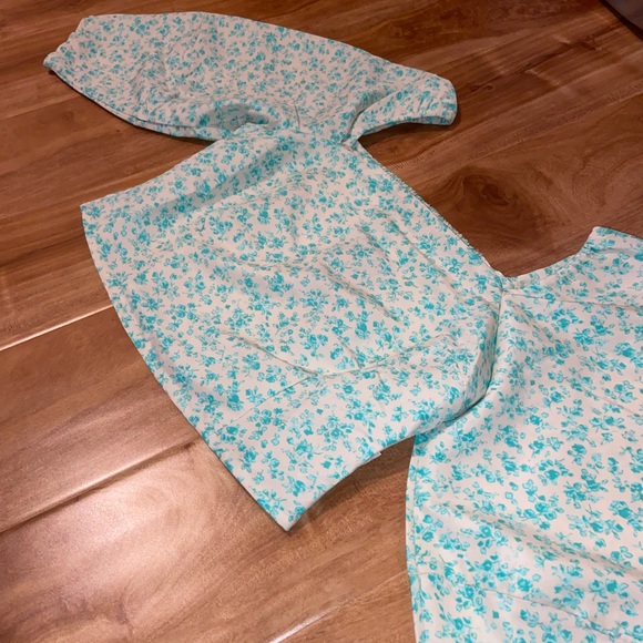 Levi's Women's Yvie Puff 3/4 Sleeve Cropped Blouse - Electric Green Floral - Picture 4 of 14